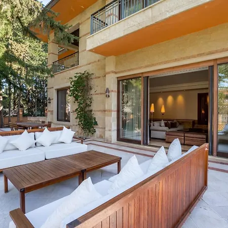 Villa Side Vilă
